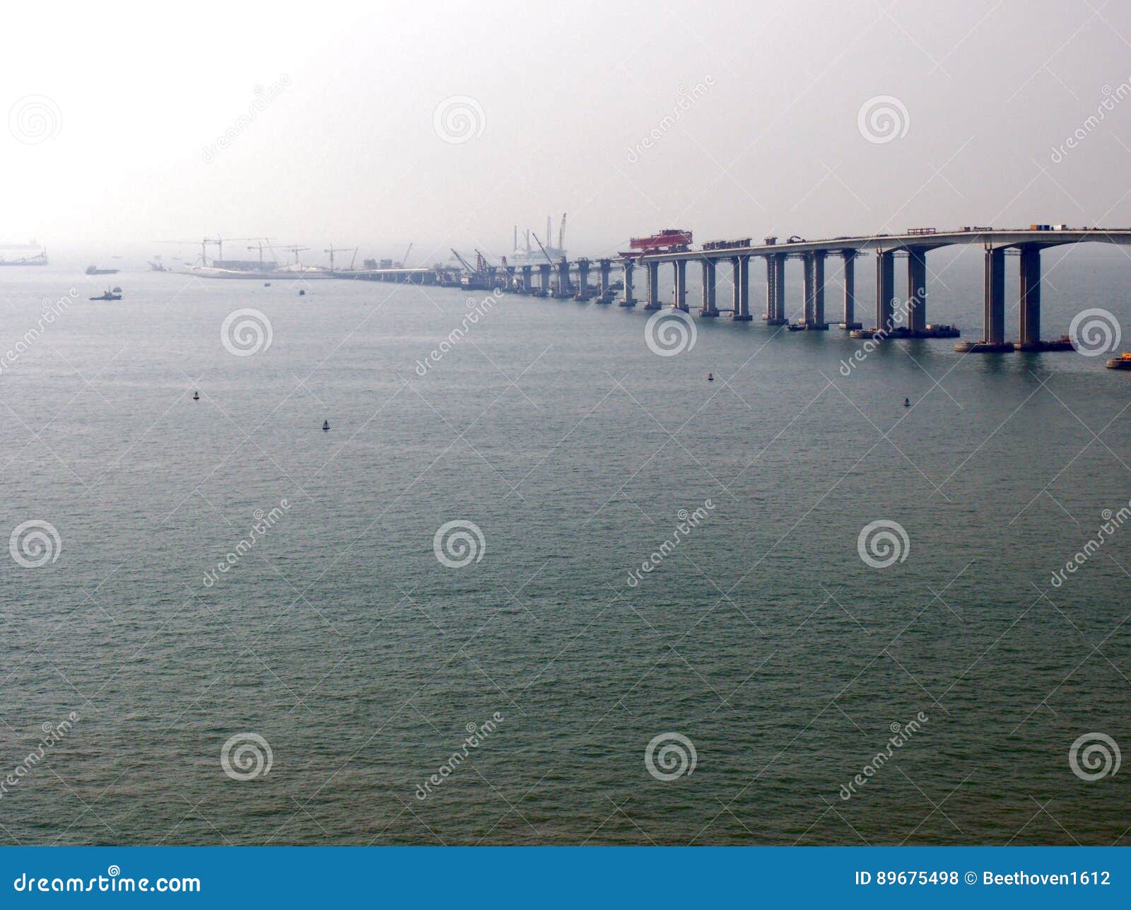 construction of hong kong-zhuhai-macao bridge